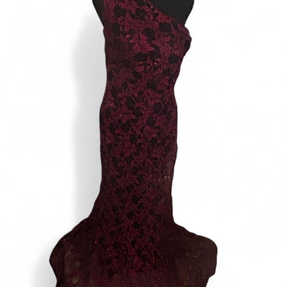 Camille La Vie Burgundy Black Lace One Shoulder Mermaid Prom Gown 14